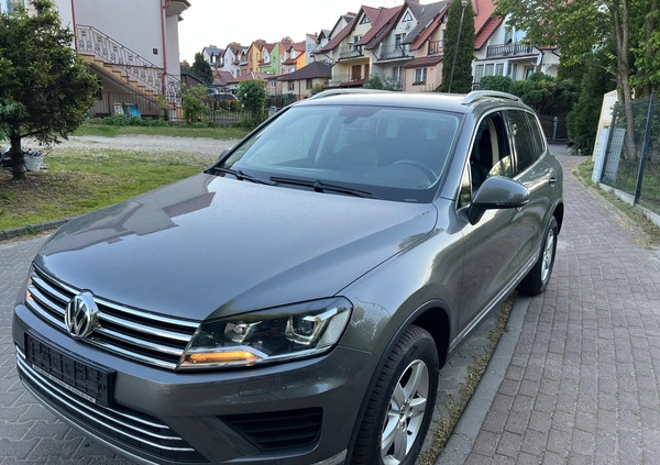 Volkswagen Touareg cena 79900 przebieg: 250000, rok produkcji 2015 z Trzebnica małe 631